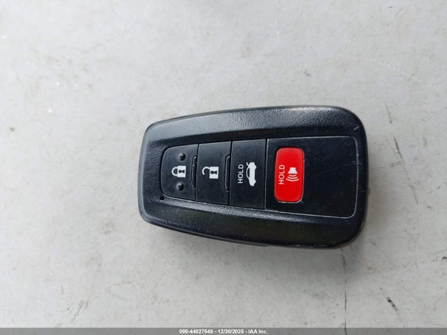 4T1R11AKXMU433104 Toyota CAMRY LE