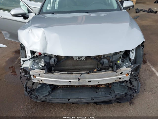 4T1R11AKXMU433104 Toyota CAMRY LE