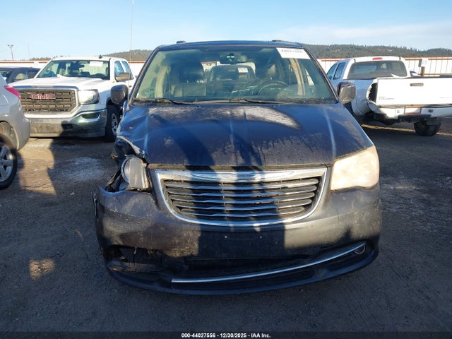 2013 Chrysler Town & Country Touring მანქანა იყიდება აუქციონზე, vin: 2C4RC1BG2DR690280, აუქციონის ნომერი: 44027556