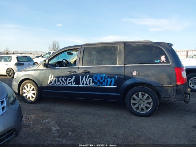 2013 Chrysler Town & Country Touring მანქანა იყიდება აუქციონზე, vin: 2C4RC1BG2DR690280, აუქციონის ნომერი: 44027556