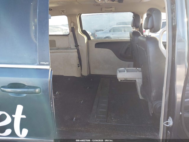 2013 Chrysler Town & Country Touring მანქანა იყიდება აუქციონზე, vin: 2C4RC1BG2DR690280, აუქციონის ნომერი: 44027556