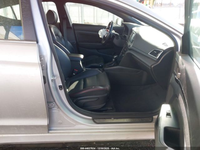 2018 HYUNDAI ELANTRA KMHD04LB0JU537639 Photo 4