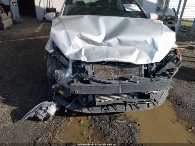 2018 HYUNDAI ELANTRA KMHD04LB0JU537639 Photo 5