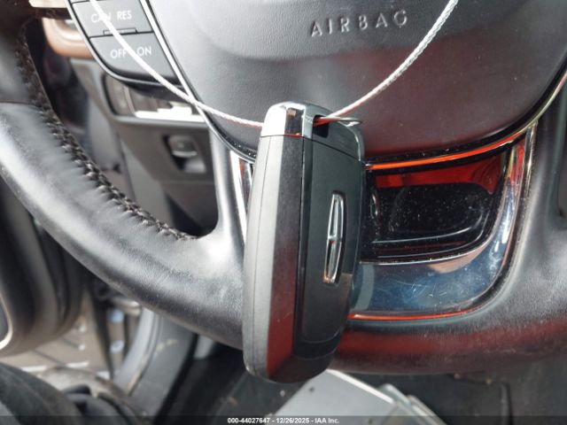 2021 LINCOLN NAUTILUS 2LMPJ6K94MBL11512 Photo 10