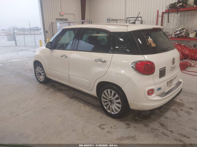 2014 FIAT 500L ZFBCFABH2EZ028411 Photo 2