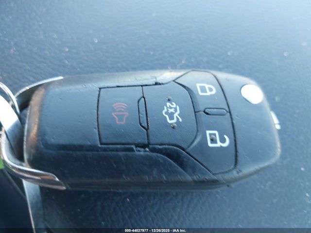 2016 Ford Fusion Se მანქანა იყიდება აუქციონზე, vin: 1FA6P0H77G5128827, აუქციონის ნომერი: 44027977