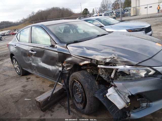 44028033 :رقم المزاد ، 1N4BL4BV3LC180082 vin ، 2020 Nissan Altima S Fwd مزاد بيع