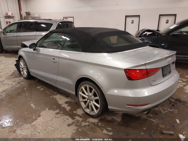 2015 AUDI A3 WAU3FLFF0F1041334 Photo 2