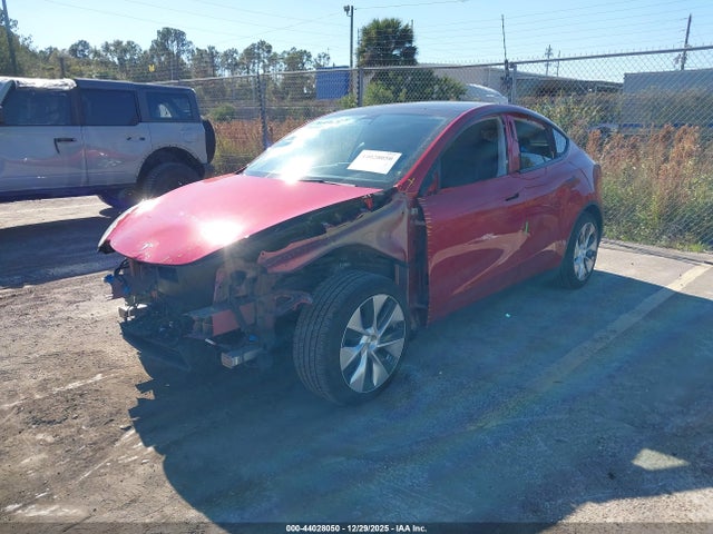 2021 TESLA MODEL Y 5YJYGDEE6MF138188 Photo 1