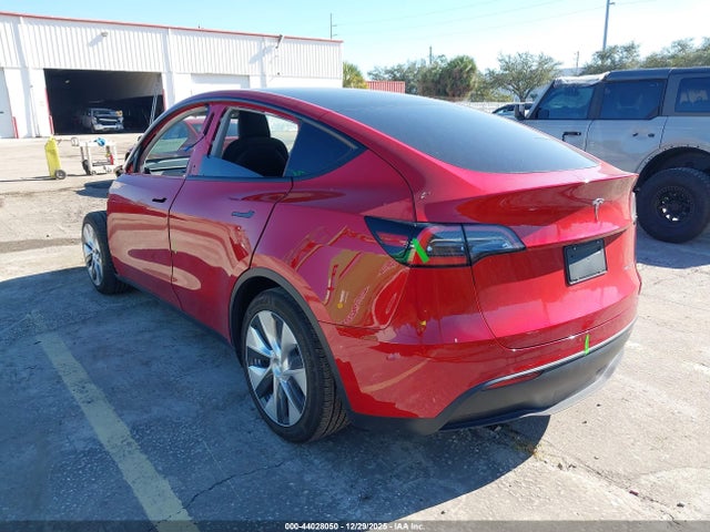 2021 TESLA MODEL Y 5YJYGDEE6MF138188 Photo 2