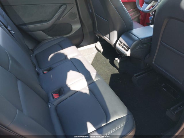 2021 TESLA MODEL Y 5YJYGDEE6MF138188 Photo 7