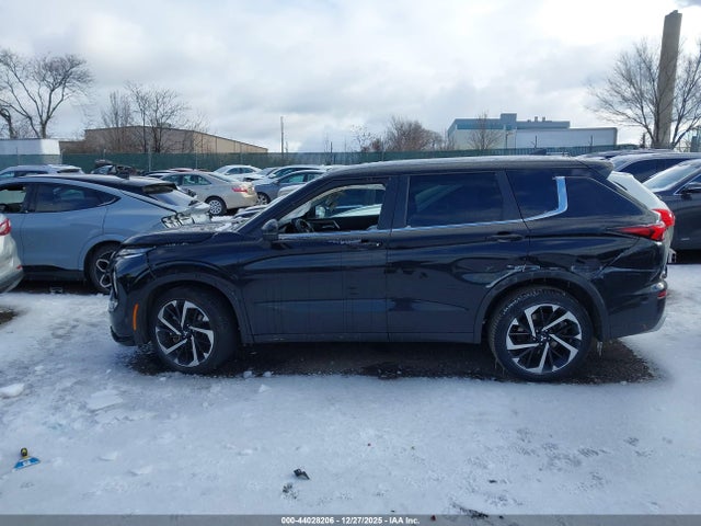 Продаж на аукціоні авто 2024 Mitsubishi Outlander Se 2.5 2wd/se Black Edition S-awc/se Black Edition W/pano Roof, vin: JA4J3VA82RZ068249, номер лоту: 44028206