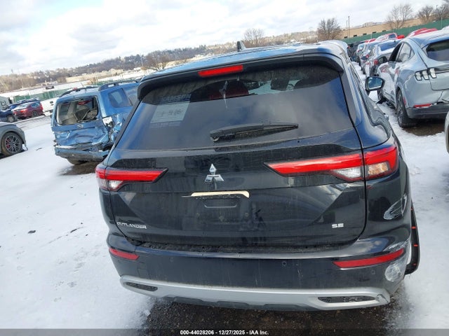 Продаж на аукціоні авто 2024 Mitsubishi Outlander Se 2.5 2wd/se Black Edition S-awc/se Black Edition W/pano Roof, vin: JA4J3VA82RZ068249, номер лоту: 44028206