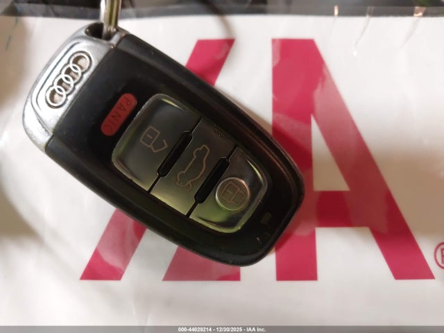 2009 AUDI A5 WAUDK78T39A008617 Photo 10