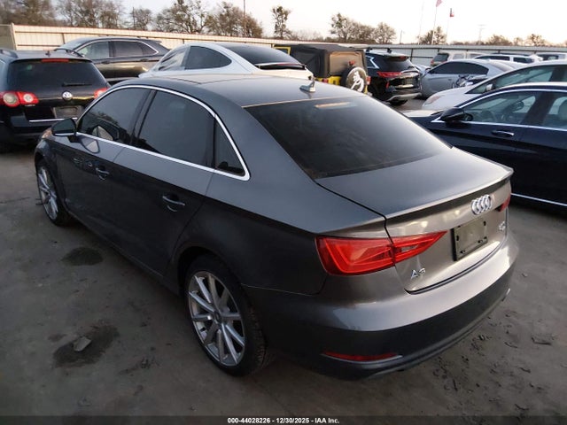 2015 AUDI A3 WAUBFGFF7F1002386 Photo 2