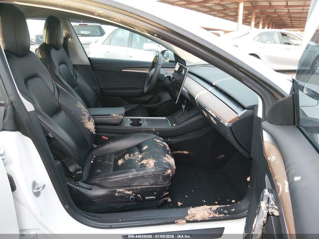 2022 TESLA MODEL 3 5YJ3E1EA4NF301885 Photo 4