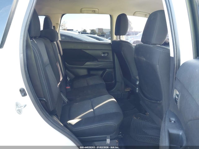 2017 MITSUBISHI OUTLANDER JA4AD3A32HZ028581 Photo 7