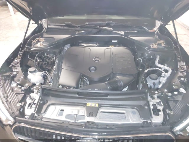 44028337 :رقم المزاد ، W1NKM4HB8SF376450 vin ، 2025 Mercedes-benz Glc 300 4matic Suv مزاد بيع