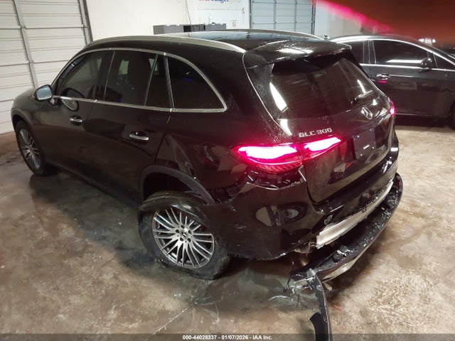 44028337 :رقم المزاد ، W1NKM4HB8SF376450 vin ، 2025 Mercedes-benz Glc 300 4matic Suv مزاد بيع