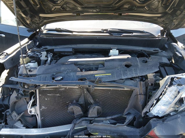5N1DR2MM7HC623833 Nissan Pathfinder Platinum