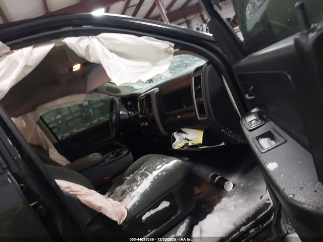 44028386 :رقم المزاد ، 1C6RR7FT0HS848264 vin ، 2017 Ram 1500 St مزاد بيع
