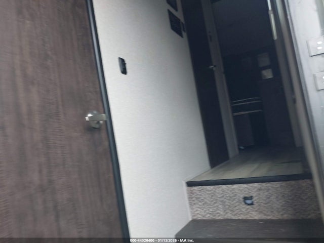 5ZT3SP1B0MA001437 Shasta Other
