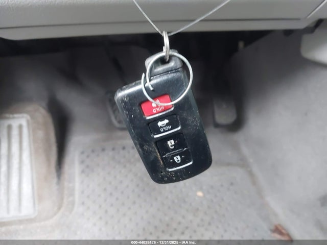 44028426 :رقم المزاد ، 4T1BD1FK3CU004659 vin ، 2012 Toyota Camry Hybrid Xle مزاد بيع