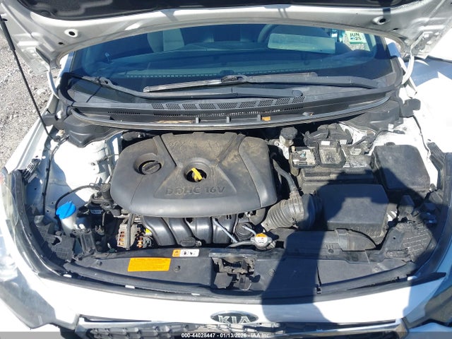 KNAFK4A61G5615715 KIA FORTE LX