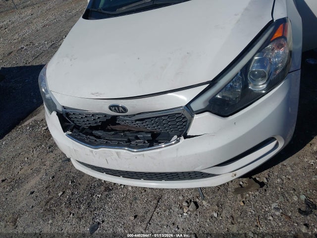 KNAFK4A61G5615715 KIA FORTE LX