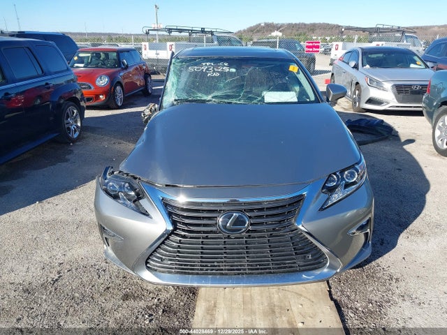 2017 Lexus Es 350 მანქანა იყიდება აუქციონზე, vin: 58ABK1GG5HU051448, აუქციონის ნომერი: 44028469