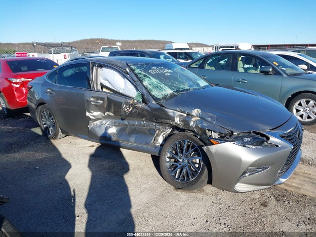 2017 Lexus Es 350 მანქანა იყიდება აუქციონზე, vin: 58ABK1GG5HU051448, აუქციონის ნომერი: 44028469