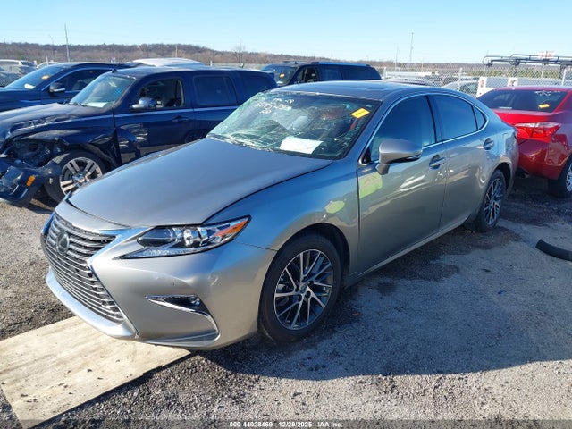 2017 Lexus Es 350 მანქანა იყიდება აუქციონზე, vin: 58ABK1GG5HU051448, აუქციონის ნომერი: 44028469