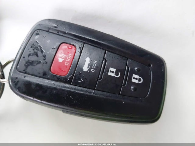 4T1T11AK4RU231677 Toyota CAMRY SE
