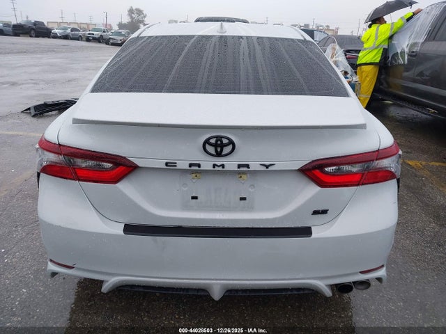 4T1T11AK4RU231677 Toyota CAMRY SE