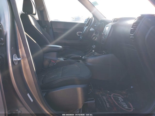 KNDJP3A53H7473857 KIA SOUL +