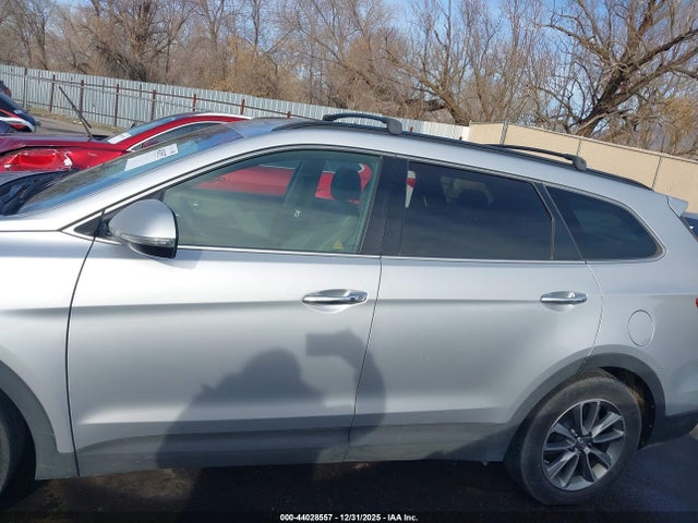 KM8SNDHF6HU187898 Hyundai Santa Fe Se
