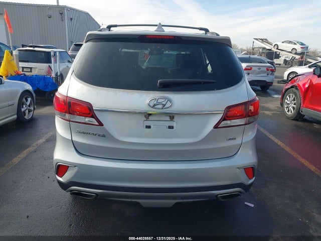 KM8SNDHF6HU187898 Hyundai Santa Fe Se