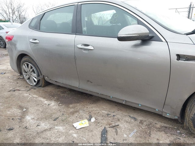 Продаж на аукціоні авто 2017 Kia Optima Lx, vin: 5XXGT4L35HG142308, номер лоту: 44028558