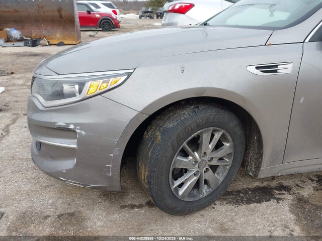 Продаж на аукціоні авто 2017 Kia Optima Lx, vin: 5XXGT4L35HG142308, номер лоту: 44028558