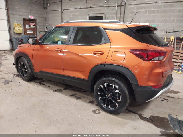 2022 CHEVROLET TRAILBLAZER KL79MPSL5NB095661 Photo 2