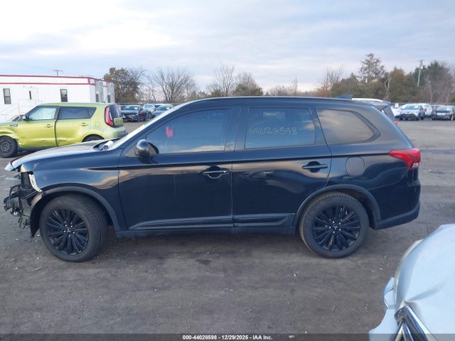 Продаж на аукціоні авто 2020 Mitsubishi Outlander Le 2.4, vin: JA4AD3A33LZ042627, номер лоту: 44028598