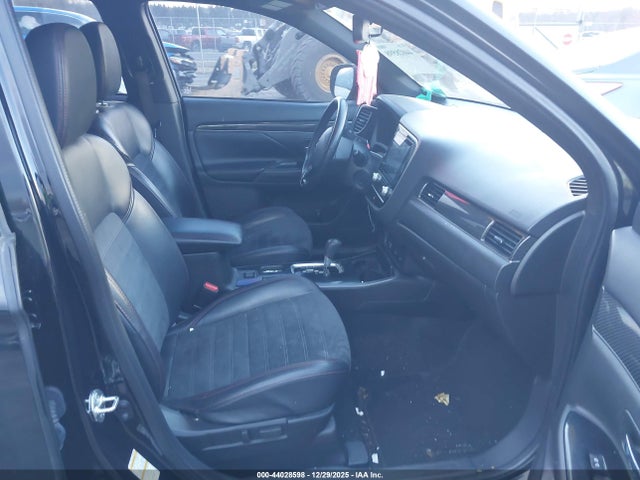 2020 MITSUBISHI OUTLANDER JA4AD3A33LZ042627 Photo 4