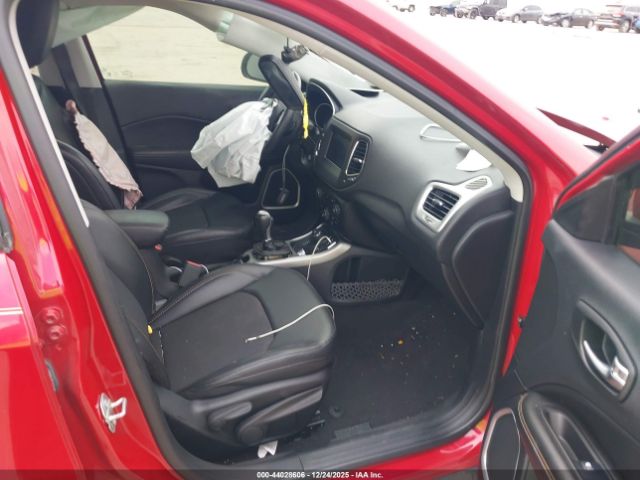 2019 JEEP COMPASS 3C4NJDBB3KT597014 Photo 4