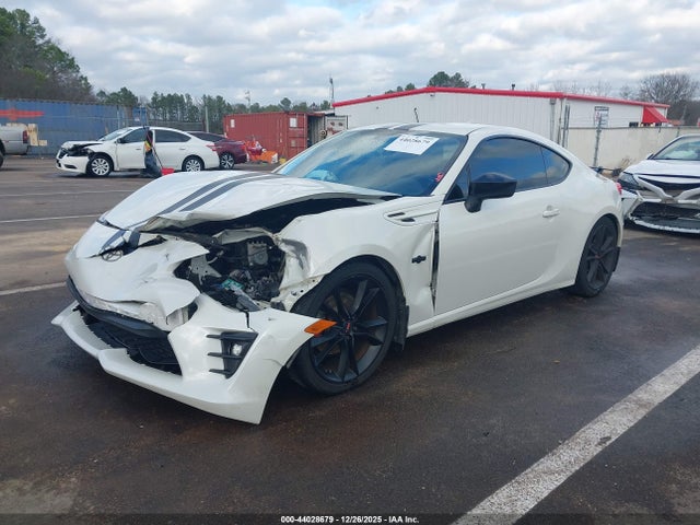 2017 TOYOTA 86 JF1ZNAA1XH8707776 Photo 1
