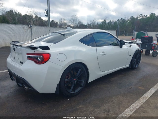 2017 TOYOTA 86 JF1ZNAA1XH8707776 Photo 3
