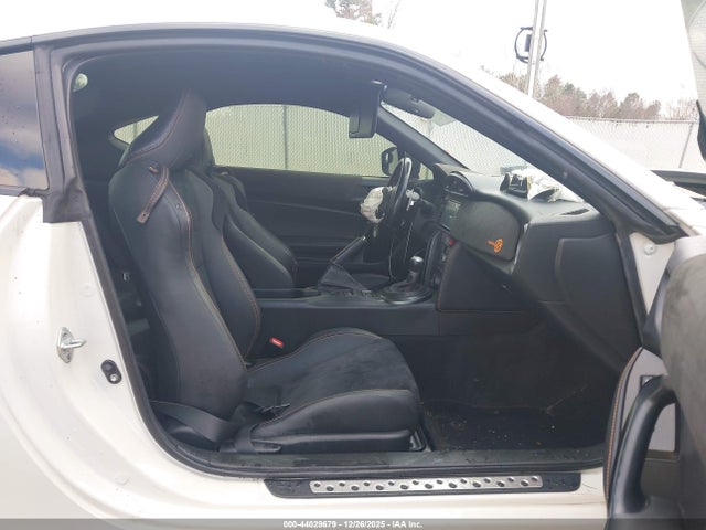 2017 TOYOTA 86 JF1ZNAA1XH8707776 Photo 4