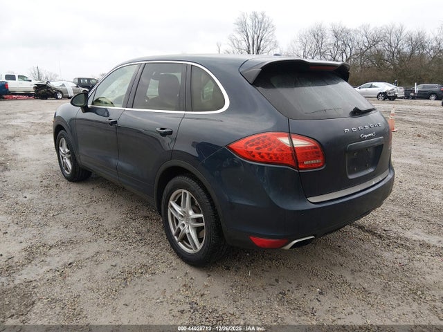 2011 PORSCHE CAYENNE WP1AB2A20BLA43960 Photo 2
