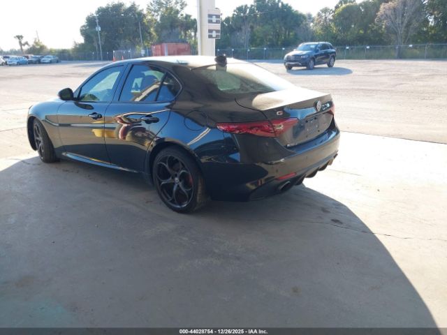 2018 ALFA ROMEO GIULIA ZARFAECN4J7565930 Photo 2