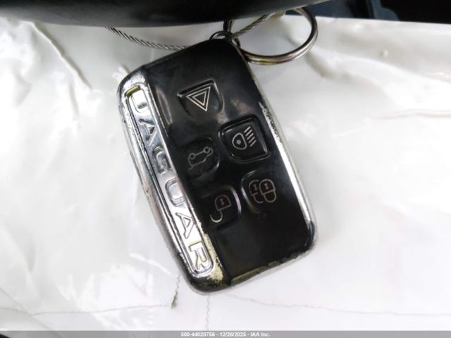 2017 JAGUAR XE SAJAR4BG9HA977978 Photo 10