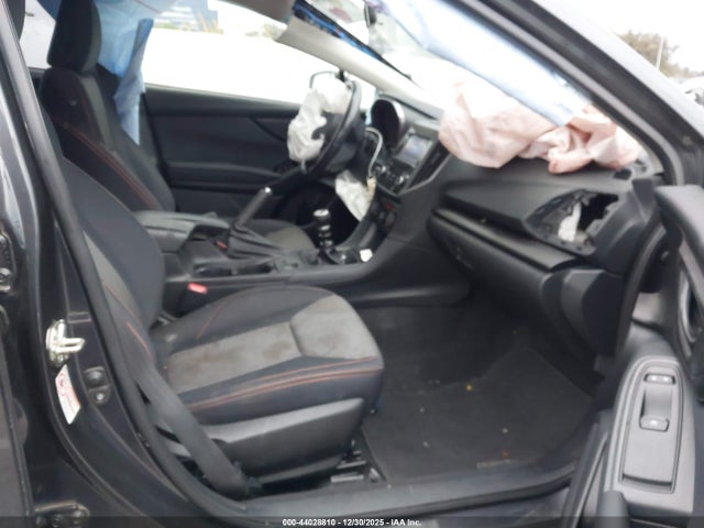 JF2GTACC6KG359365 Subaru Crosstrek 2.0i Premium